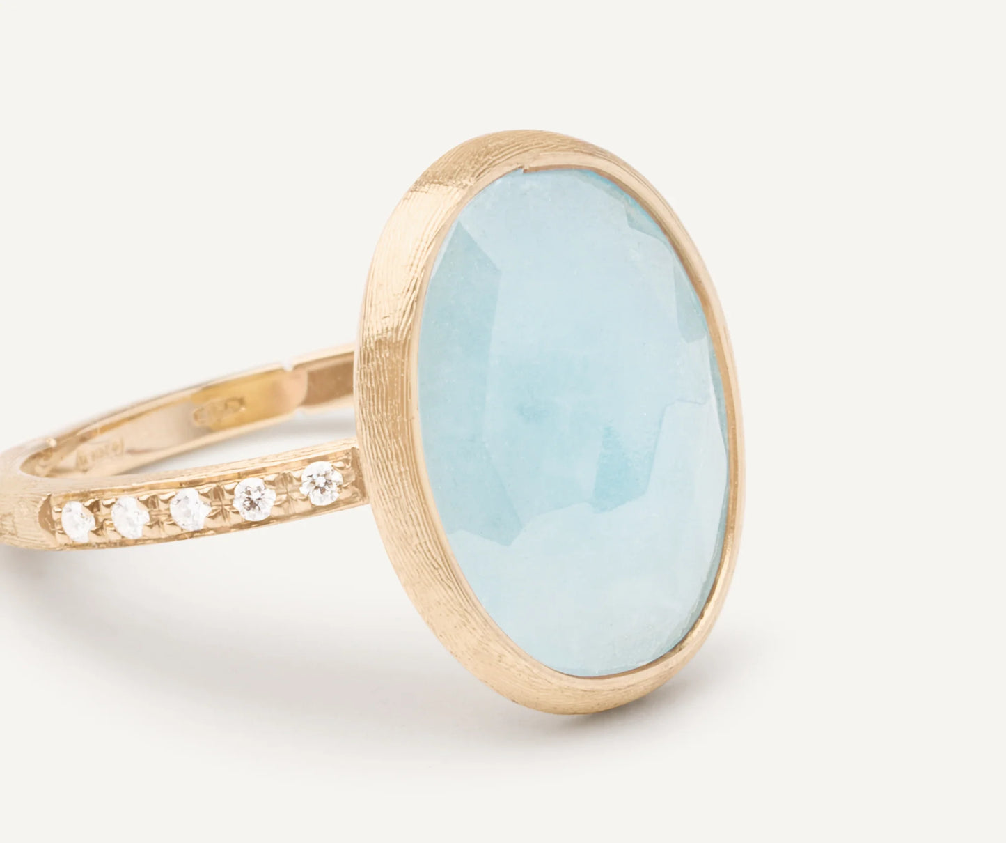 Anello con acquamarina e diamanti